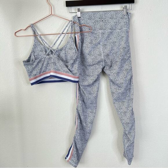All Fenix Kyla White Leopard Stripe Set Sports Bra Leggings *M top, L bottom* - Picture 8 of 12